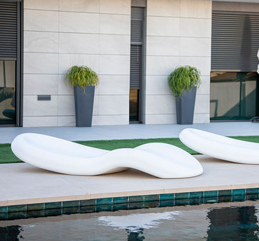 Rasa lounger for swimming pools, hotels and beach clubs