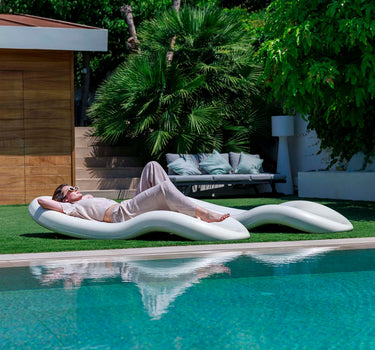 Tumbona Rasa para piscinas, hoteles y beach club
