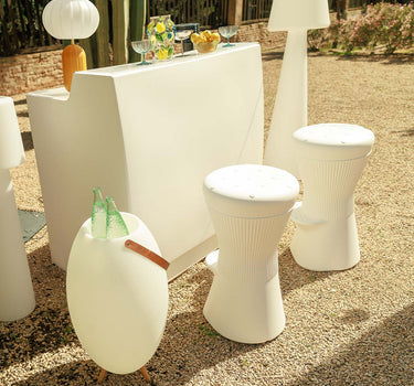 Sicilia 120 bar set + 2 Corfu 74 stools