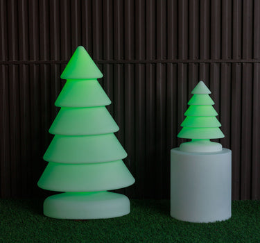 SNOWY CHRISTMAS TREE