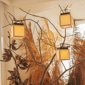 Vega Lantern – Portable, cordless solar lantern