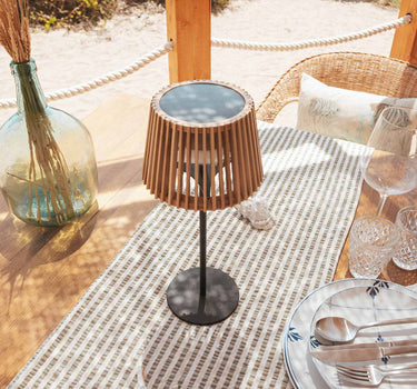 OKINAWA TABLE solar-powered table lamp
